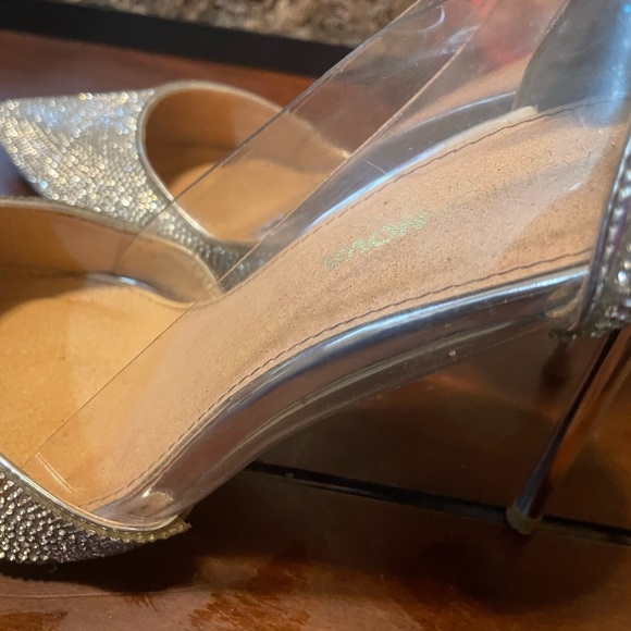 Two pairs of heels Sold Together - Picture 2 of 6